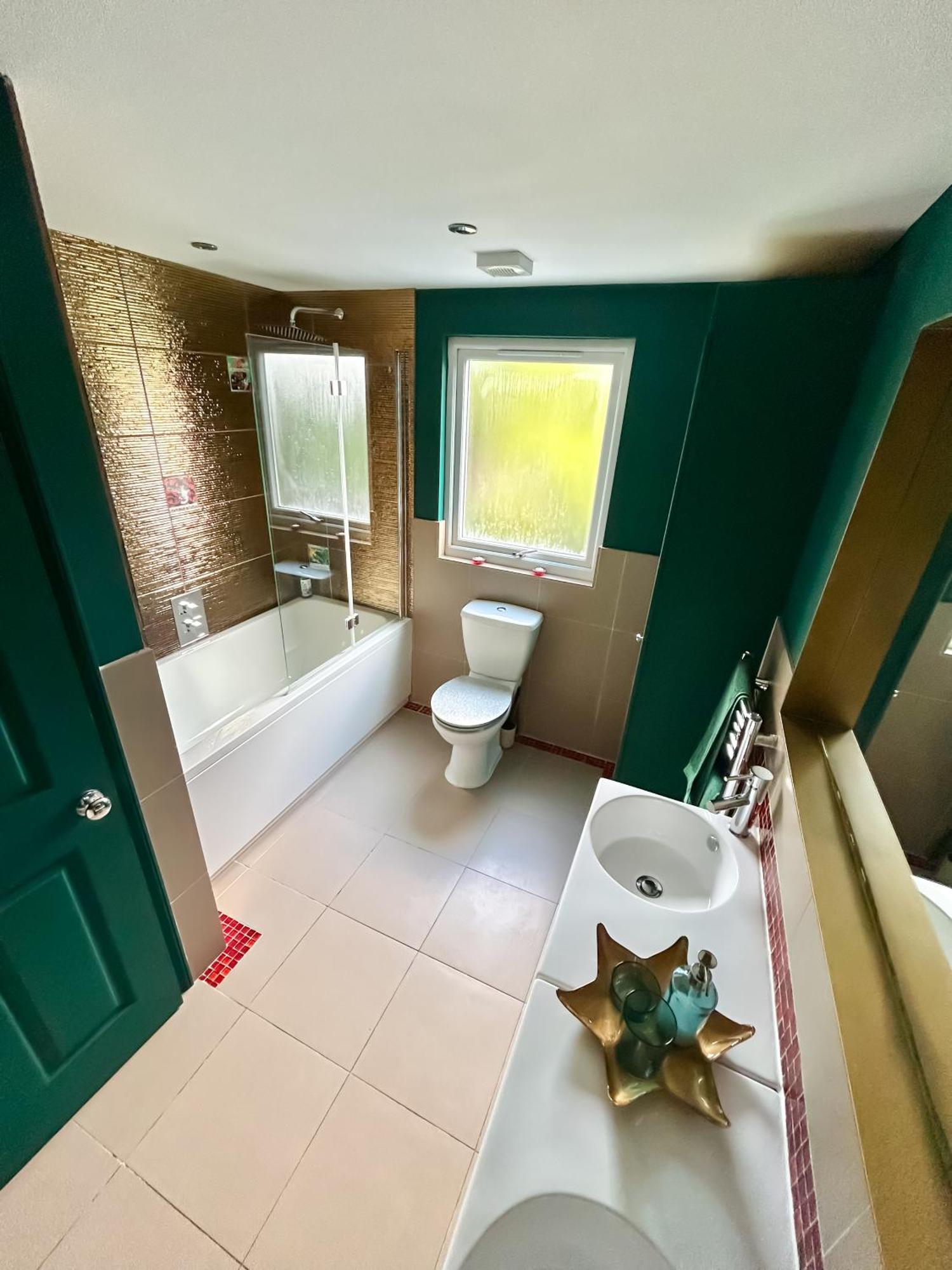 The Crown Loft Ensuite Luxury Accomodation Kingston upon Thames  Ngoại thất bức ảnh