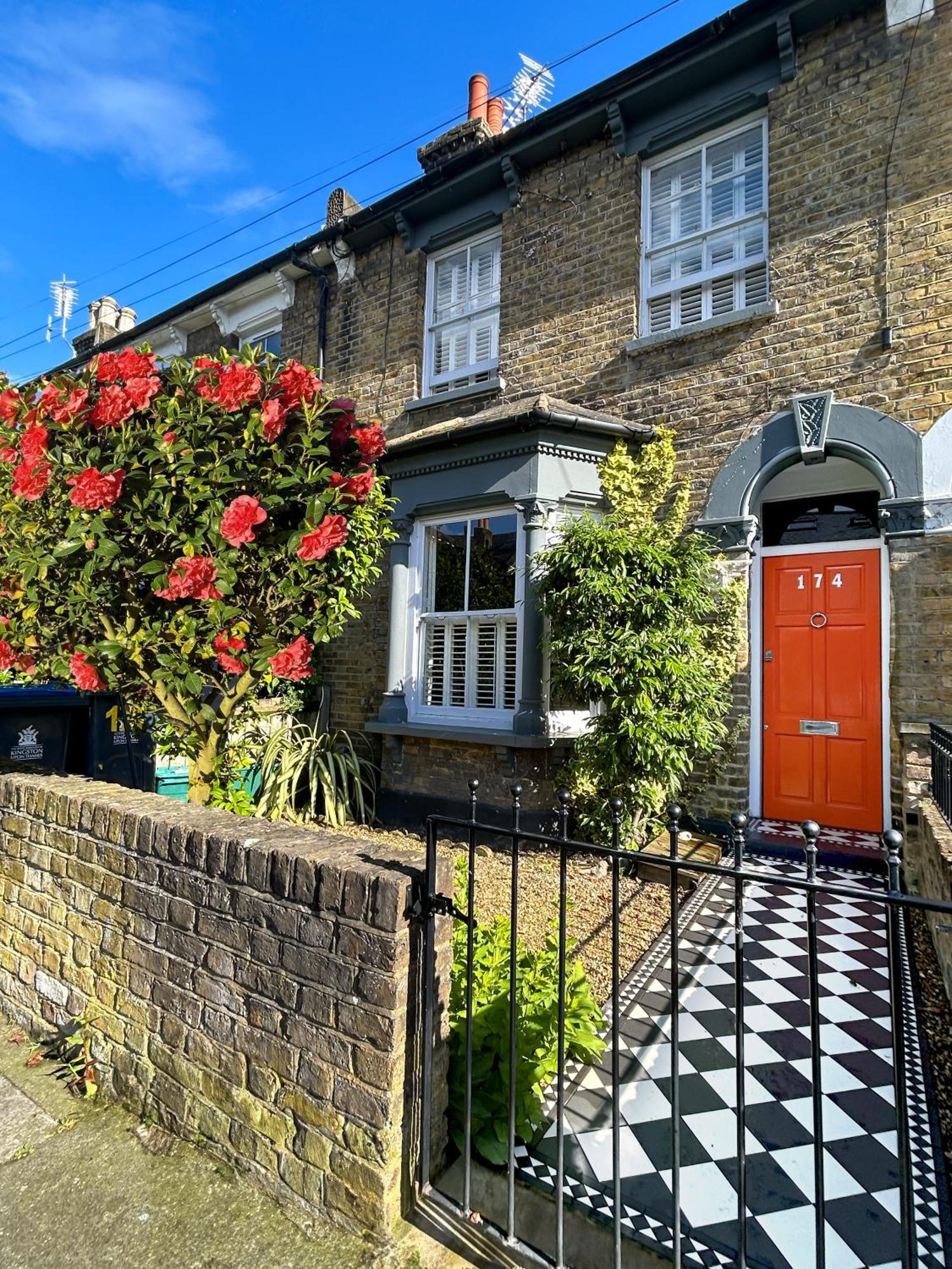 The Crown Loft Ensuite Luxury Accomodation Kingston upon Thames  Ngoại thất bức ảnh